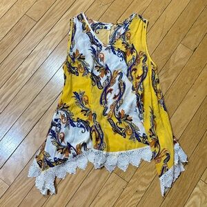 Yellow Paisley Lace-Hem Sleeveless Swing Top